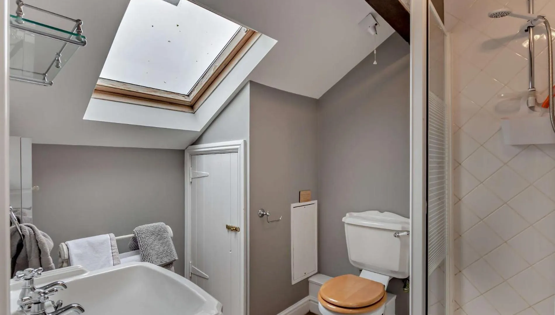 4 Bed In Clitheroe 94409 Newton  0*, Newton (Lancashire)